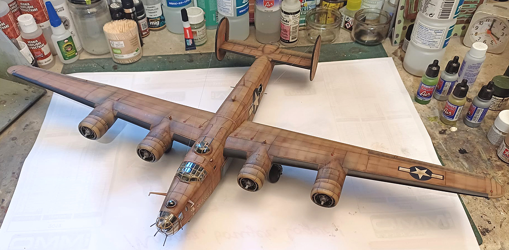 model kit B24D 1/48 model kit B24D 1/48