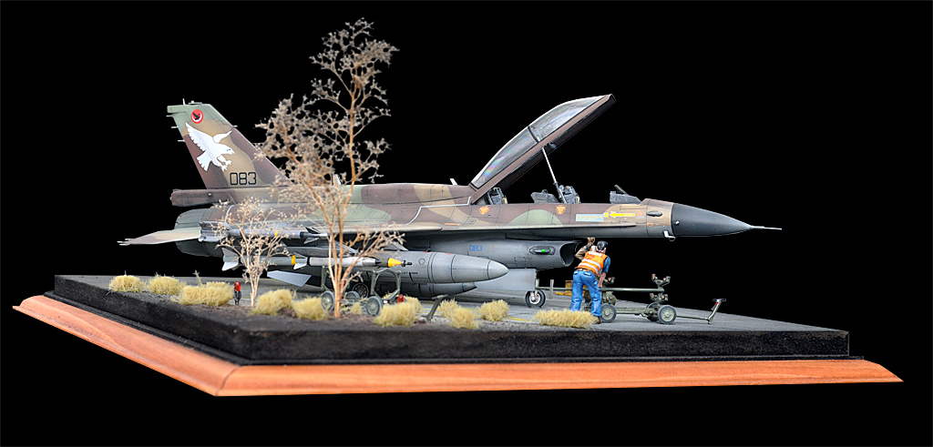 F16 F16